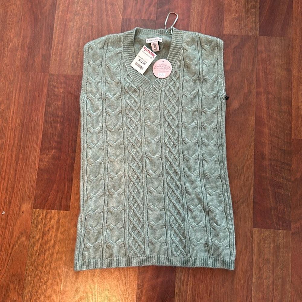 Cable Knit Sweater Vest